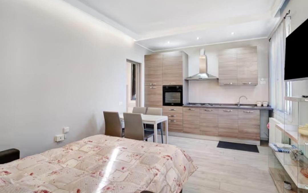 Casa Sanremo Tiziano Parking Gratis Spiaggia 15 Minuti A Piedi エクステリア 写真