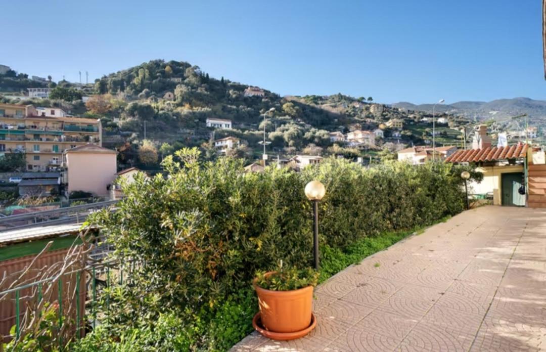 Casa Sanremo Tiziano Parking Gratis Spiaggia 15 Minuti A Piedi エクステリア 写真